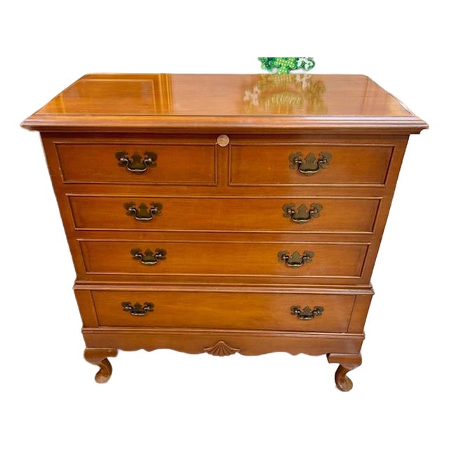 Vintage 1950 Lane Furniture Queen Anne-Style Lowboy Cedar Chest For Sale