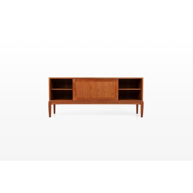Danish sideboard designed by h.w. Klein for bramin 1950s. This teak sideboard has 2 inner drawers, a lot of storage space...