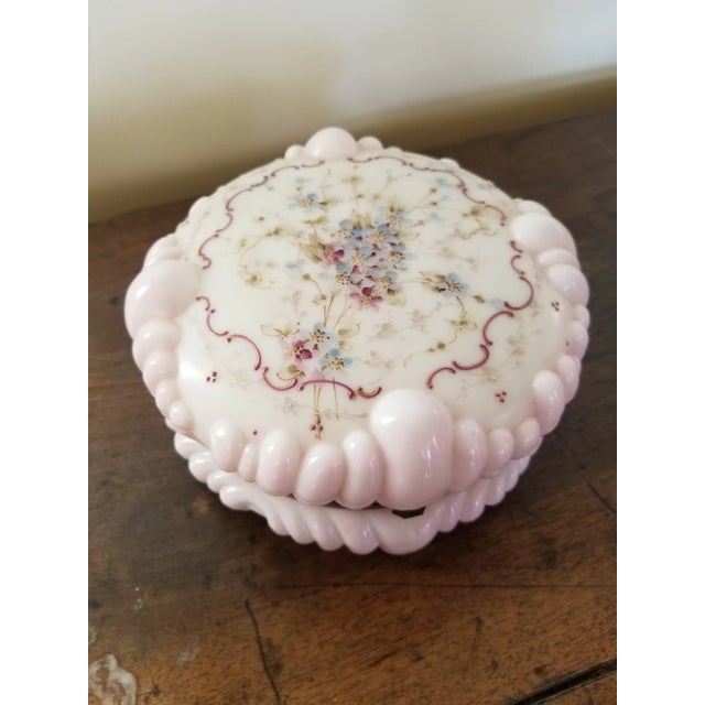 Textile 1920s Large Wavecrest Jewelry Box For Sale - Image 7 of 9