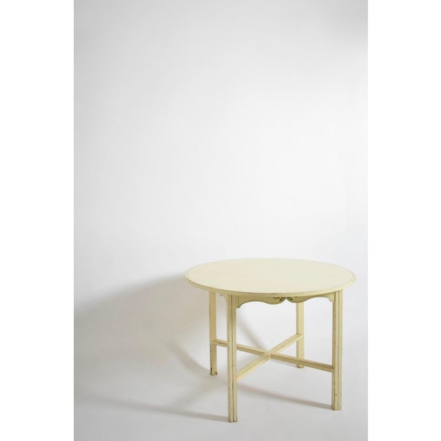 Round White Table from Alentejo For Sale - Image 4 of 6