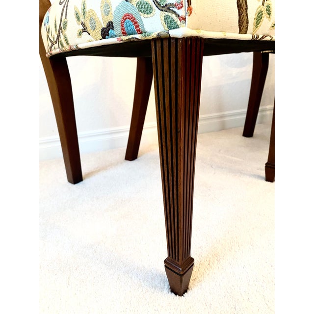 Hepplewhite Baker Historic Charleston Collection Set of Eight Carved Shield-Back Chairs Excellent Mint Condition Late 20th Century For Sale - Image 3 of 18