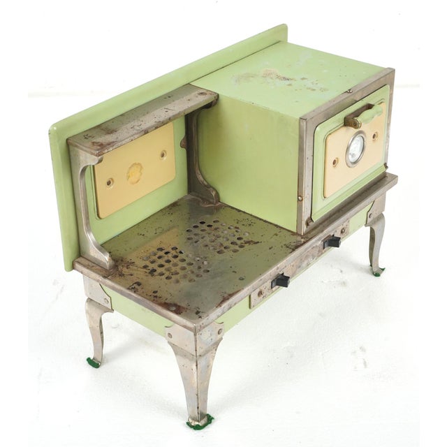Traditional 1930s Little Lady Toy Stove by Kokomo For Sale - Image 3 of 13