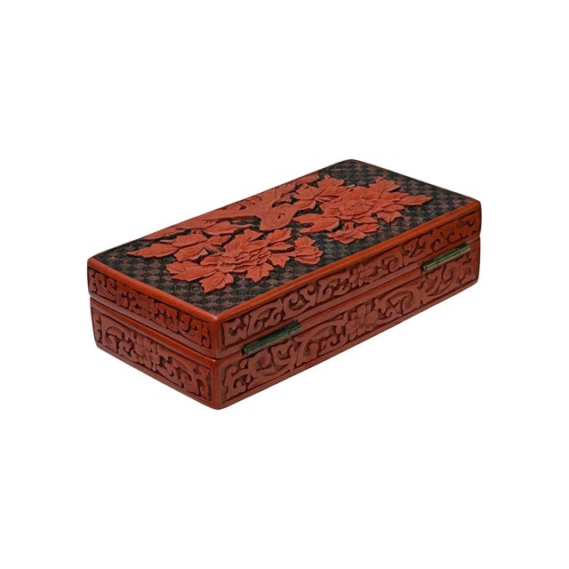 1970s Hand Craft Vintage Chinese Red Lacquer Rectangular Floral Accent Box For Sale - Image 5 of 9