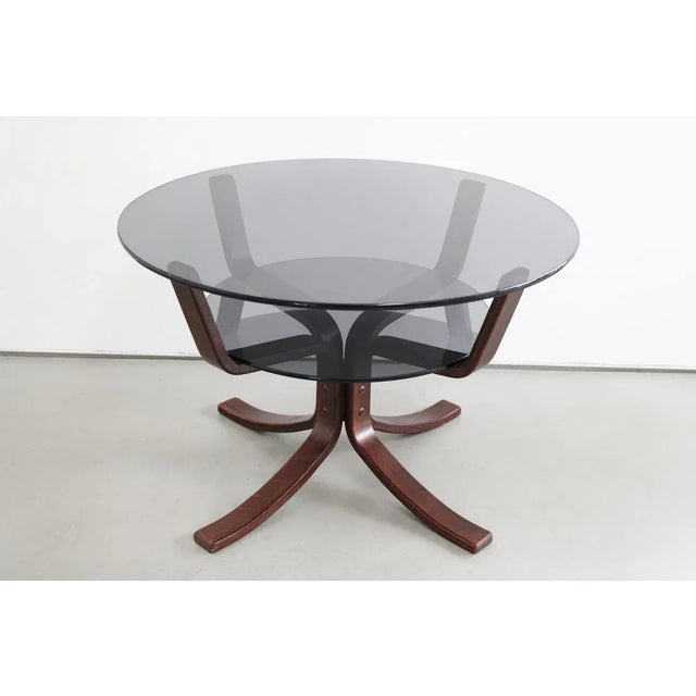 Smoked glass plate with the usual traces of time This piece has an attribution mark, I am sure that it is completely...