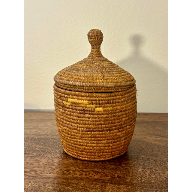Antique Alaskan Yupik Lidded Grass Basket - Handwoven Vessel, 19c For Sale - Image 4 of 7