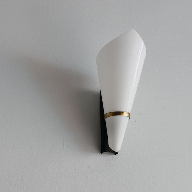 Wall Light in Acrylic Glas and Brass, 1950, Set of 2 For Sale - Image 6 of 11