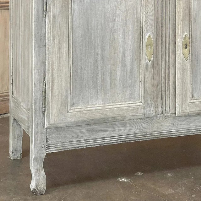 18th Century Country French Buffet ~ Enfilade in Stripped Oak For Sale - Image 11 of 12