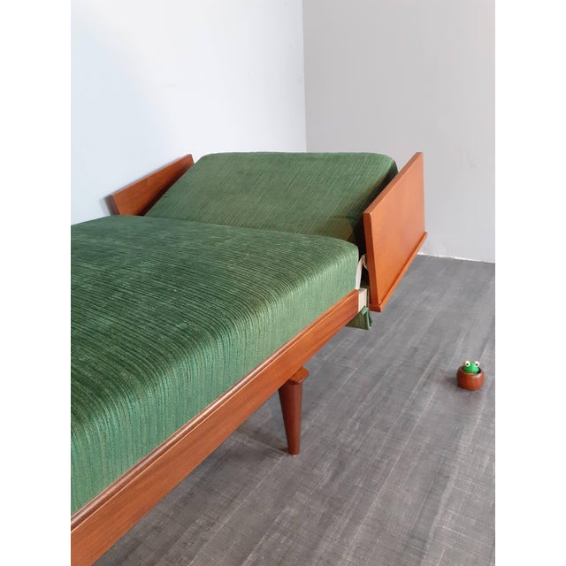 Mid-Century Scandinavian Daybeds and Corner Table by Ingmar Relling for Ekornes, 1960s, Set of 3 For Sale - Image 11 of 18