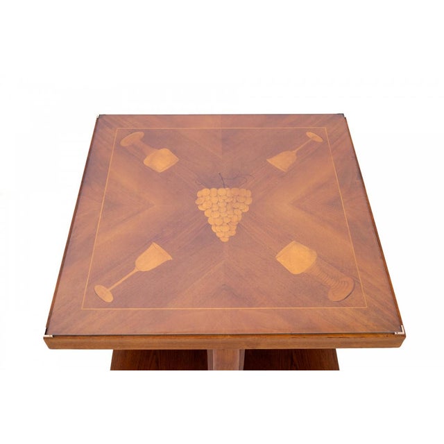 Art Deco table with marquetry – Poland, c. 1930. An elegant Art Deco style table, made in Poland around 1930. Its standout...