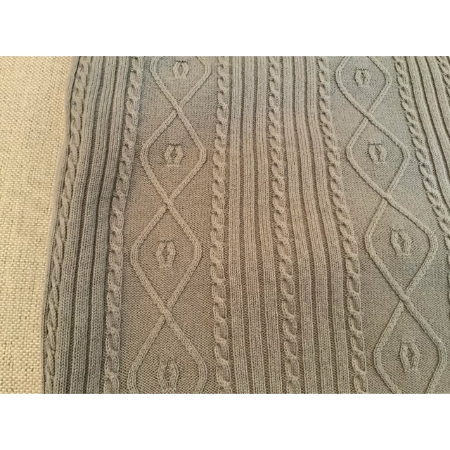1980s Custom Gray Cable Knit Cotton Throw & Lumbar Pillow Set- 2 Pieces For Sale - Image 4 of 13