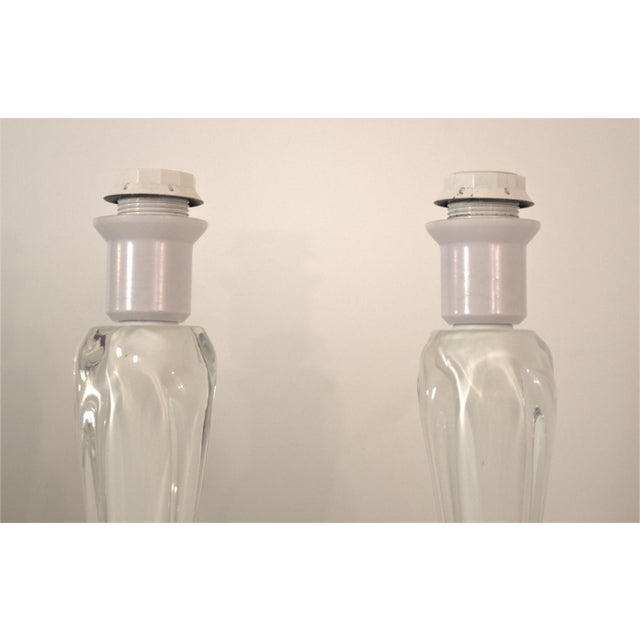 White Large Art Glass Table Lamps by Paul Kedelv for Flygsfors, 1950s, Set of 2 For Sale - Image 8 of 11