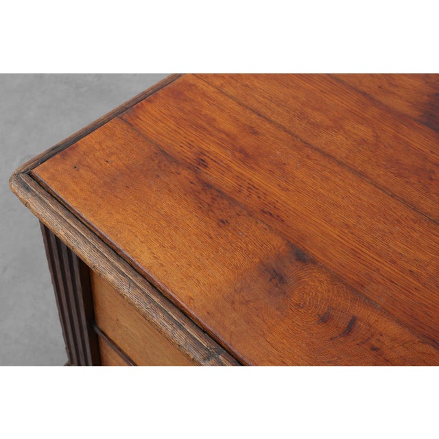 French Louis XVI Oak Commode with Fluted Corner Posts and Brass Handles, 1800 For Sale - Image 10 of 12