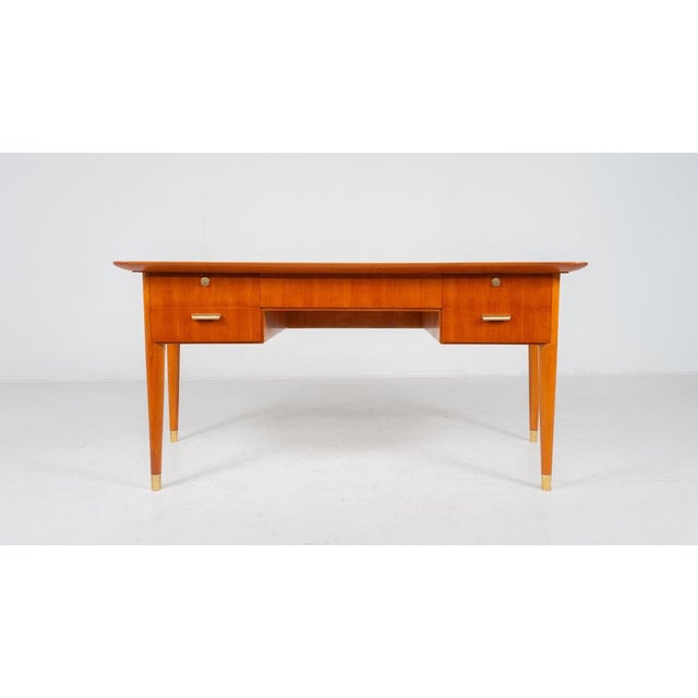 Mid-Century Modern Desk with Leather Top, Italy, 1940s