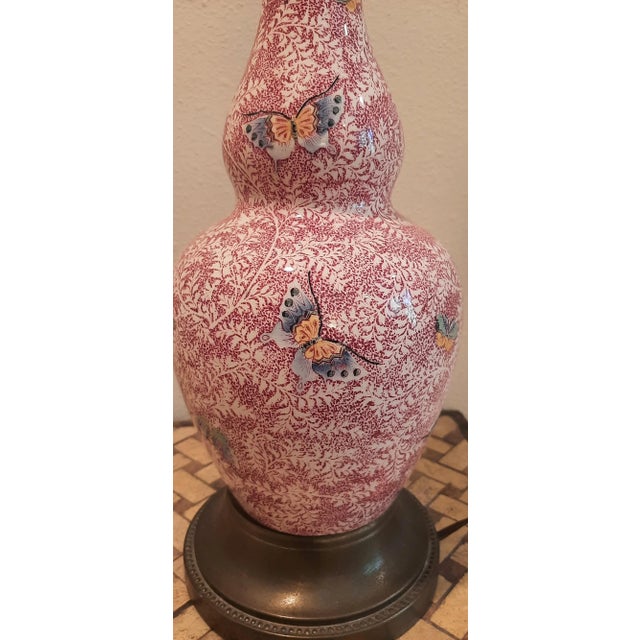 English Royal Winton Pink Chintz Butterfly Lamp For Sale - Image 11 of 13