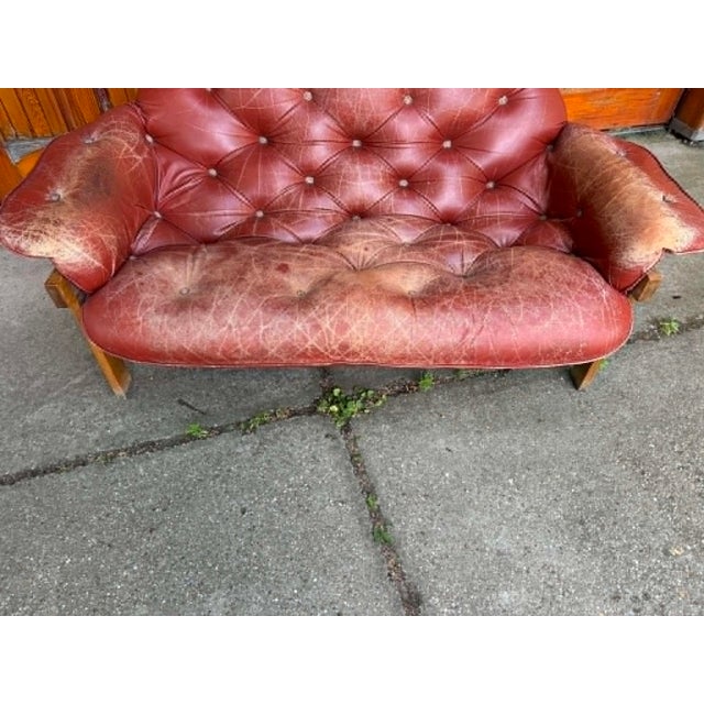 Mid-Century Modern Leather and Wood 2-Seater Sofa by Ipoly Bútorgyár, Hungary, 1960s For Sale - Image 4 of 8