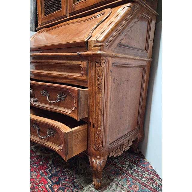 Made in Italy - Bloomingdales Exclusive - 1950s - Country French Louis XV Secretary Bookcase For Sale In New York - Image 6 of 12