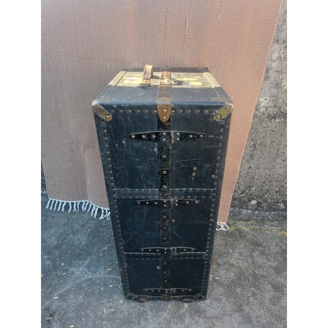 Vintage Vertical Travel Trunk, 1920s For Sale - Image 4 of 7