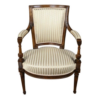 Louis XVI Cabriolet Chair in Beechwood, 1700s For Sale