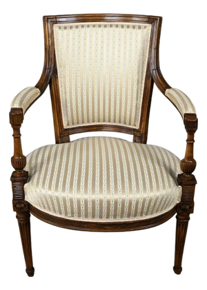Louis XVI Cabriolet Chair in Beechwood, 1700s