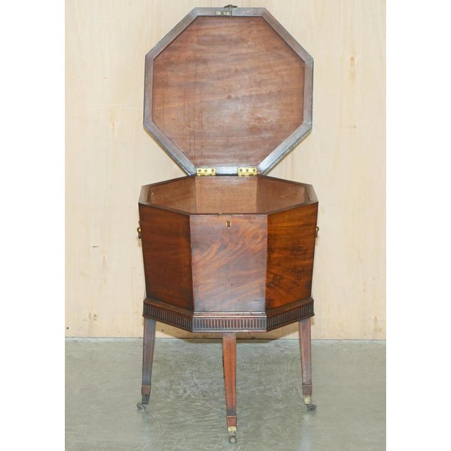 George III Hardwood Wine Cooler Cellarette, 1780s For Sale - Image 18 of 18