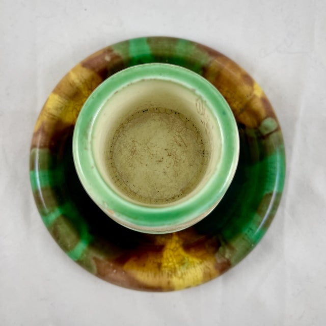 Mid 19th Century Wedgwood Green & Brown Tortoiseshell Glazed English Majolica Match Striker For Sale - Image 5 of 10