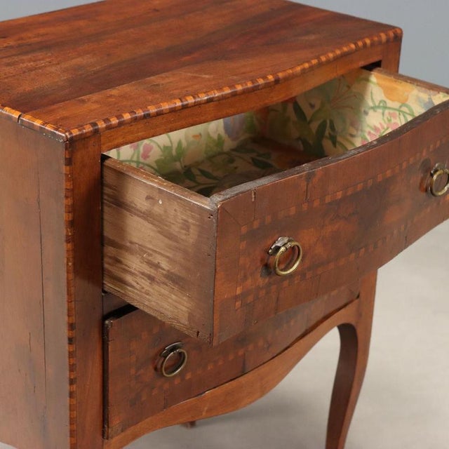 Walnut Nightstands in the style of Barocchetto, Set of 2 For Sale - Image 3 of 11