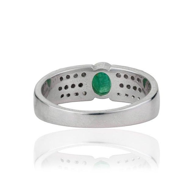 Contemporary Classic Oval Emerald Diamond Statement Band Ring in Sterling Silver, Size 7 For Sale - Image 3 of 13