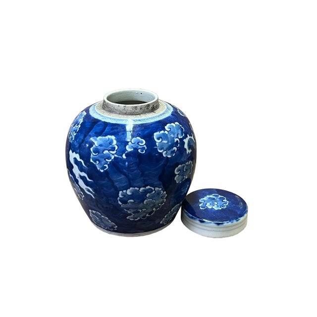 This is a handmade handpainted traditional Chinese ginger jar with blue and white color graphics. Each one has a precise...