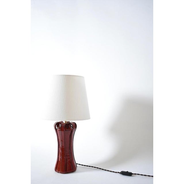 "Kasaï" Henry red ceramic lamp 25cm, Barracuda Edition. Height: 25 cm - 9.84 in Diameter: 14 cm - 5.51 in Height with...