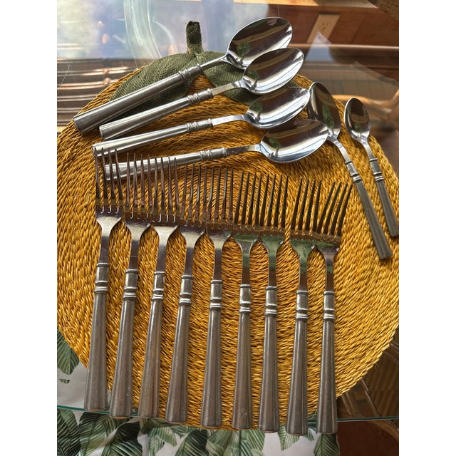 Introduce a a touch of warm Italian farmhouse character to your table with this beautifully coordinated 26 piece vintage...