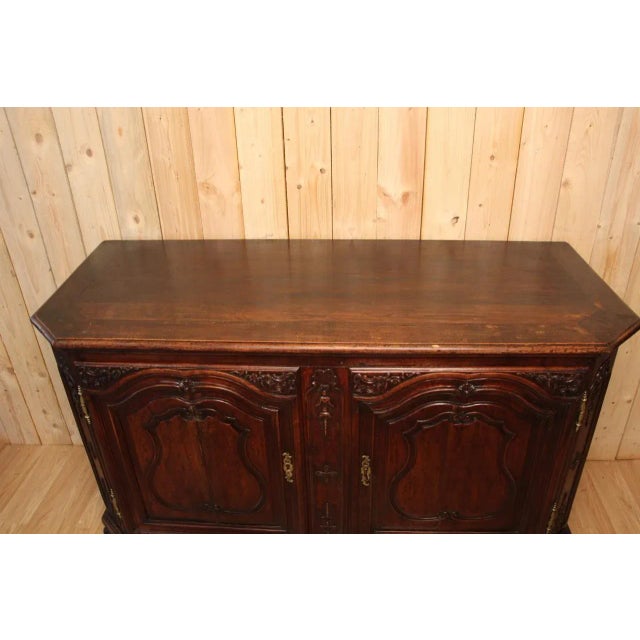 Brown 18th Century Walnut Hunting Buffet For Sale - Image 8 of 10