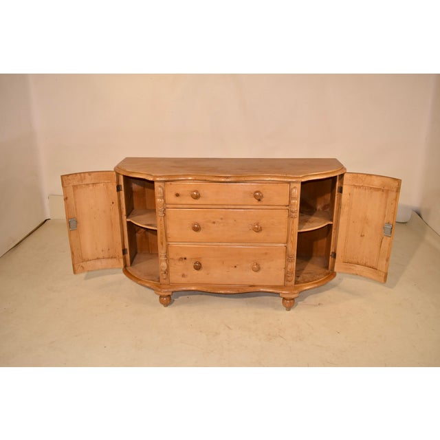 Victorian 19th Century English Pine Dresser Base With Bowed Front For Sale - Image 3 of 9