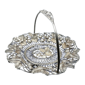 Late 19th Century Victorian English Silver Plated Strawberry Silver Basket With Handle