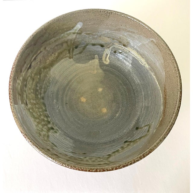 Gray Large Ceramic Bowl with Salt Glaze by Toshiko Takaezu For Sale - Image 8 of 13