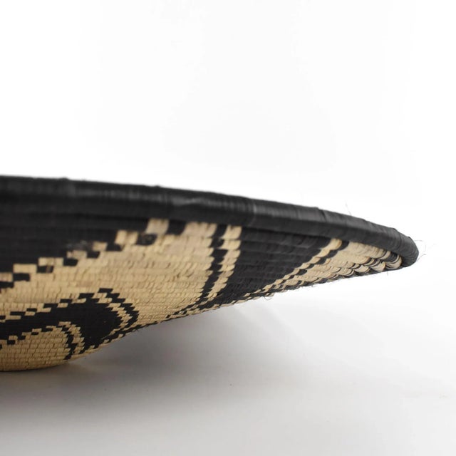 Late 20th Century African Flat Basket For Sale In Denver - Image 6 of 9