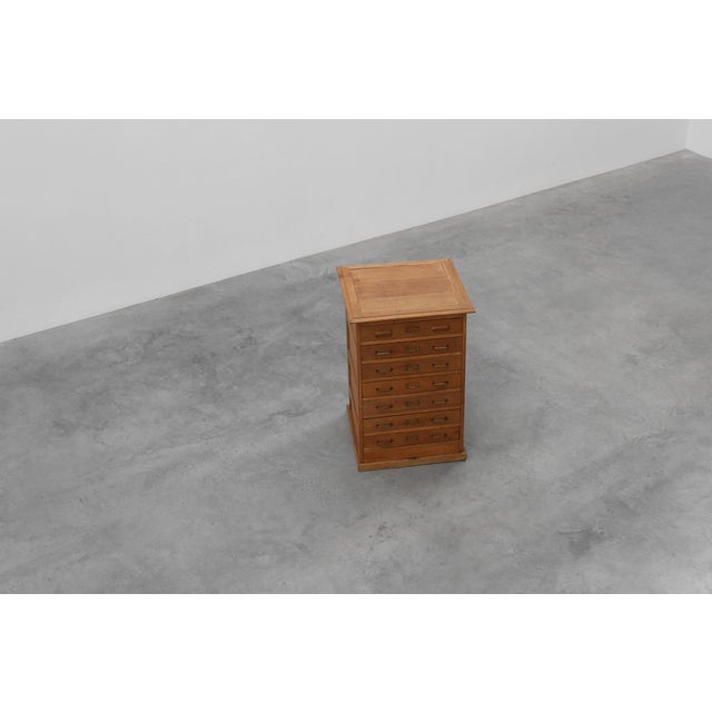 Industrial Oak Filing Cabinet with Brass Handles, United Kingdom, 1920s For Sale - Image 9 of 15