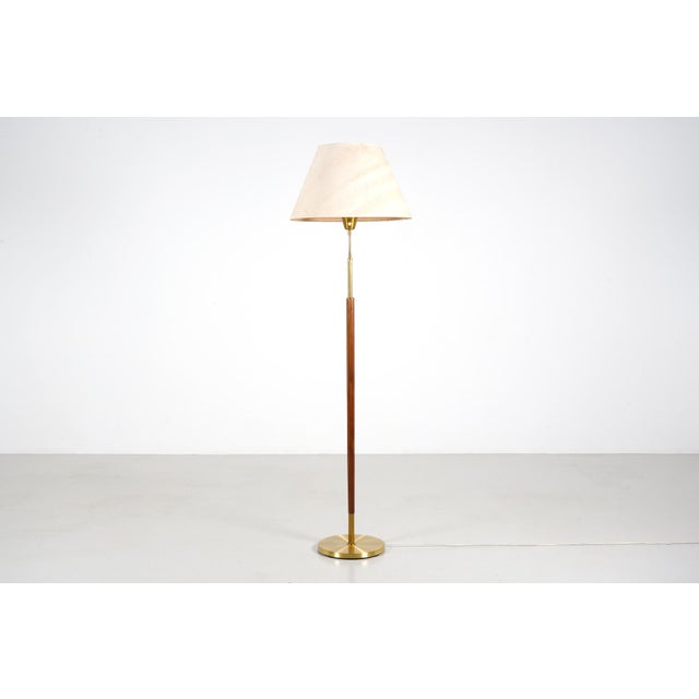 Swedish Floor Lamp in Brass and Wood from AB Armaturhantverk, 1950 For Sale - Image 11 of 11