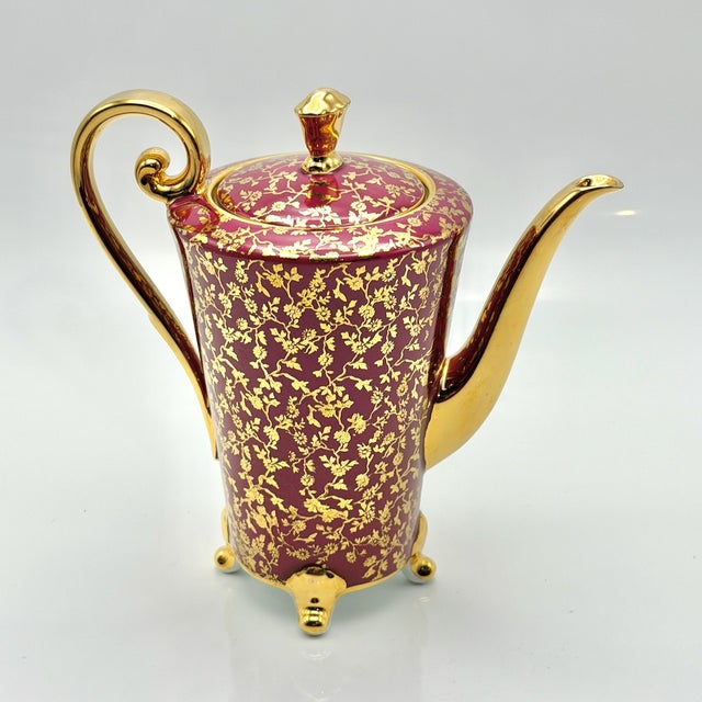 Vintage Ruby Red Porcelain Coffee Service with Gilt Romantic Fragonard Scene from Limoges, 1970s, Set of 13 For Sale - Image 9 of 18