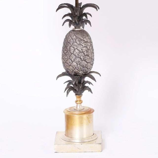Neoclassical Pair of Mid Century Neoclassic Pineapple Table Lamps For Sale - Image 3 of 6