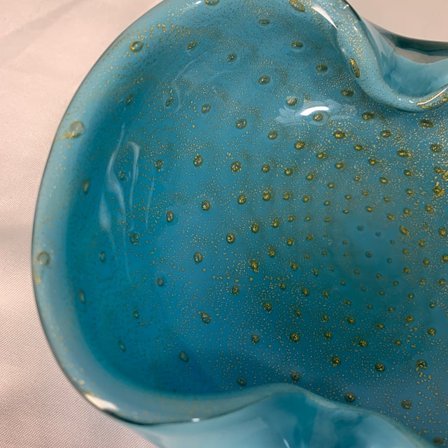 1950s Small Alfredo Barbini Bullicante Gold Fleck Turquoise Dish C. 1960s For Sale - Image 5 of 7