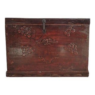 1900s Deep Brown Antique Trunk Accent Table For Sale