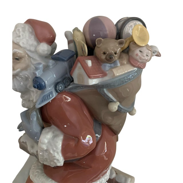 2007 Lladro Down the Chimney Santa – Figurine For Sale - Image 10 of 10