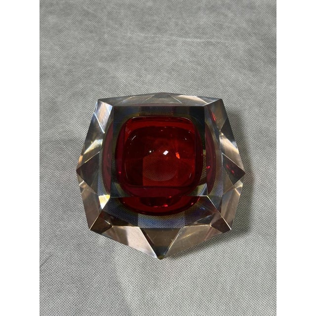Mid-Century Modern Faceted Red Diamond Sommerso Murano Glass Ashtray attributed to Flavio Poli, 1960s-1970s For Sale - Image 3 of 7