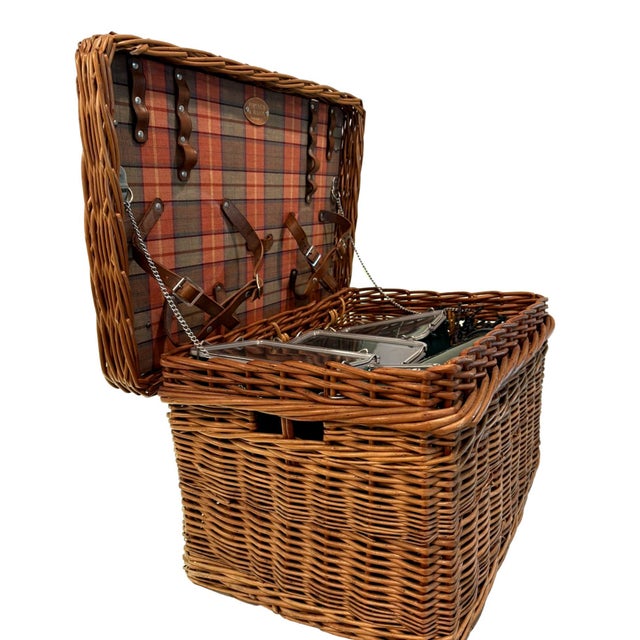 Vintage Fortnum & Mason Picnic Hamper Ginori Porcelain With Bronte Tweed Blanket – 41 Pieces For Sale - Image 15 of 18
