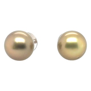 Late 20th Century Pair of 16.1mm Golden South Sea Pearl Studs For Sale
