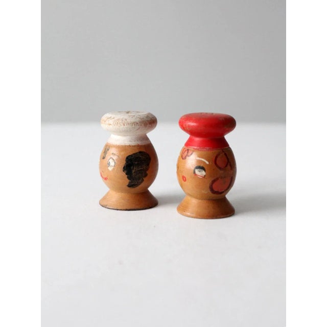 Mid Century Wood Salt & Pepper Shakers Set For Sale - Image 4 of 9