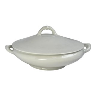 1930s French Limoges Porcelain Covered Vegetable Dish/Tureen by Haviland For Sale