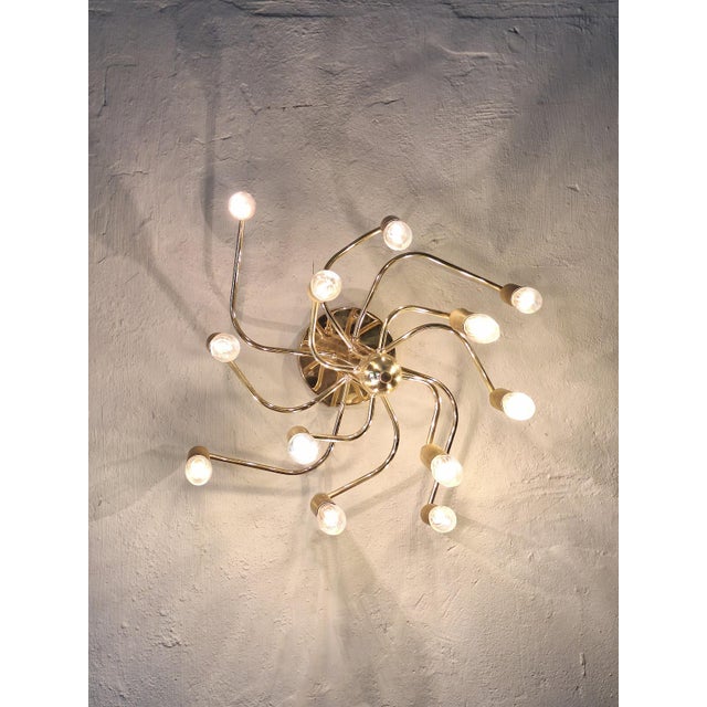 Metal Mid-Century Modern Three-Level Spiral Brass Pendant Light with Twelve Lights, 1960s For Sale - Image 7 of 8