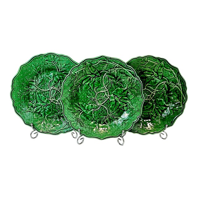 1878 Antique Victorian French l'Art Vegetal Green Majolica Clairefountaine Salad Plates - Set of 3 For Sale
