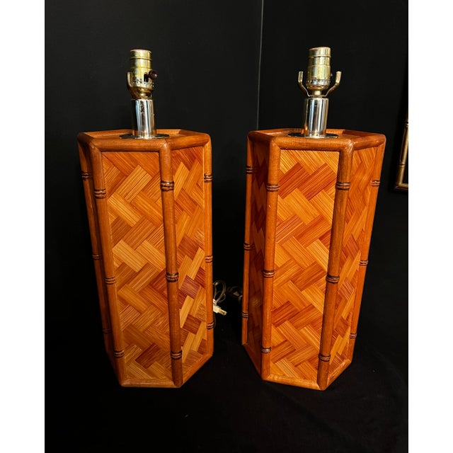 Mid-Century Modern Herringbone Parquet Rattan & Bamboo MCM Lamps For Sale - Image 3 of 7